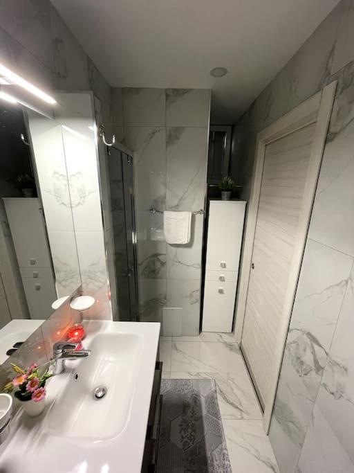 White House Spacca Napoli Kültér fotó